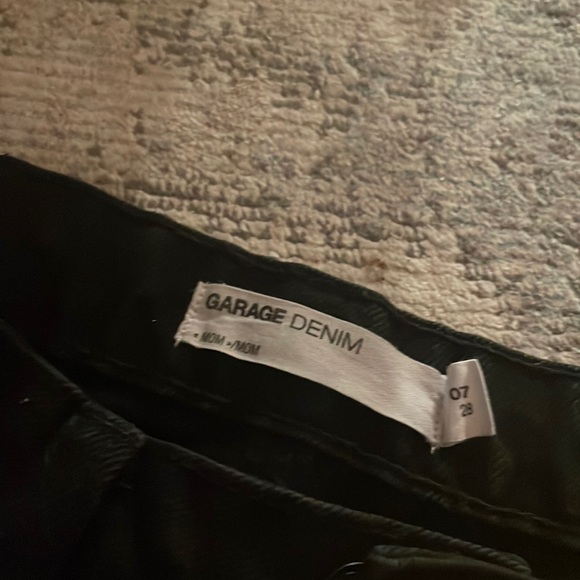 Garage Black Ripped Mom Jeans - Picture 5 of 6